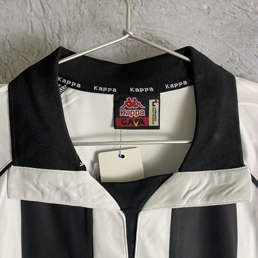 Retro Juventus Home 97/98