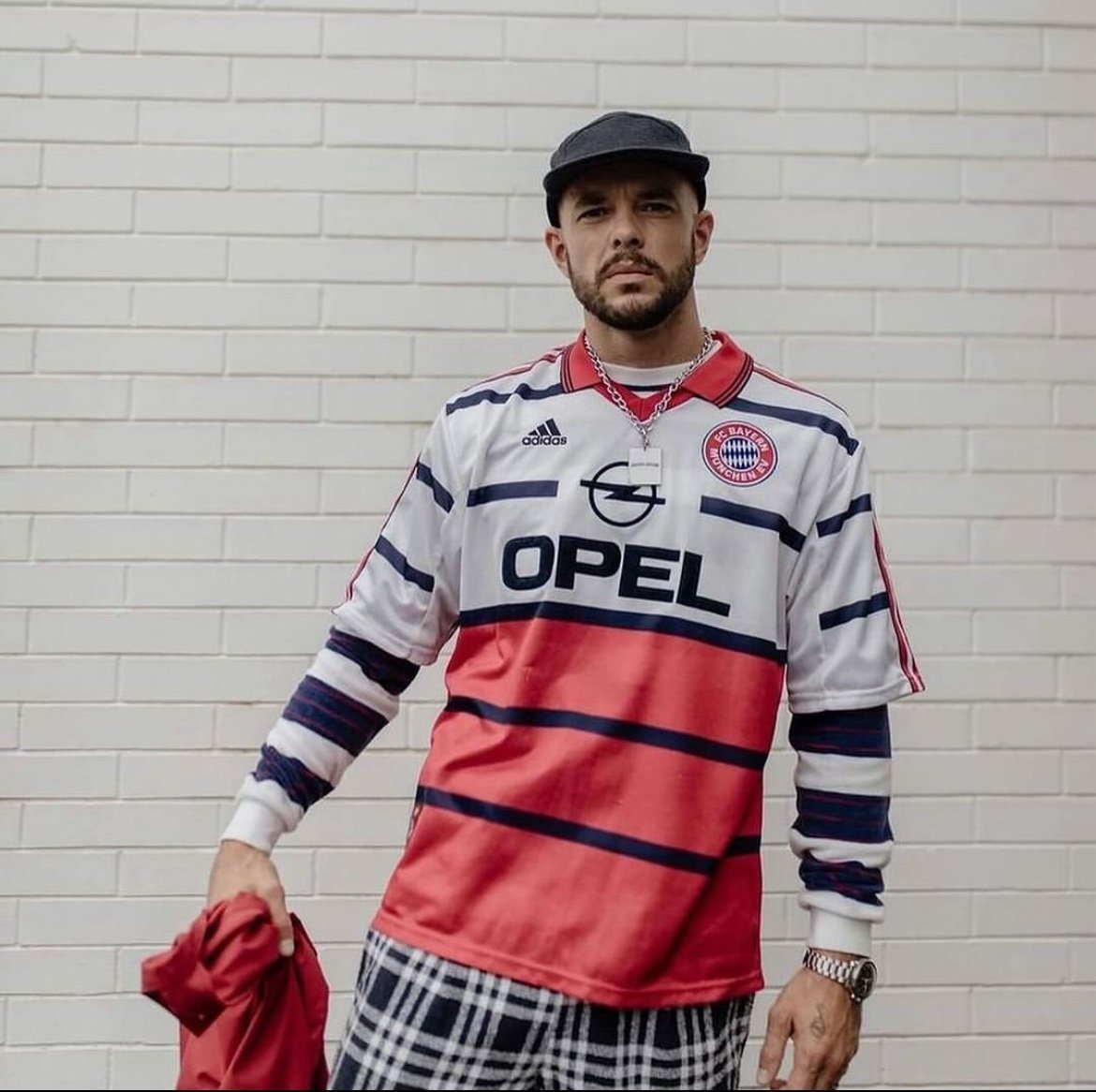 RETRO Bayern away 1999