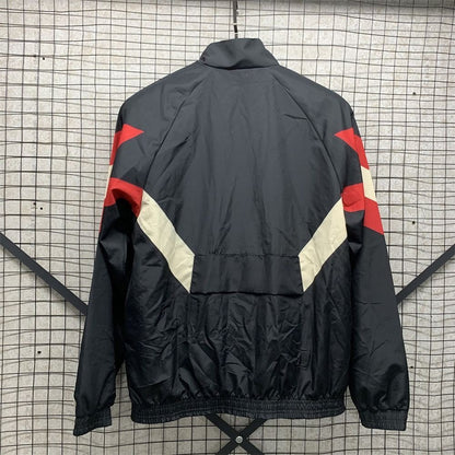 MANCHESTER UNITED ORIGINALS BLACK 24-25 WINDBREAKER